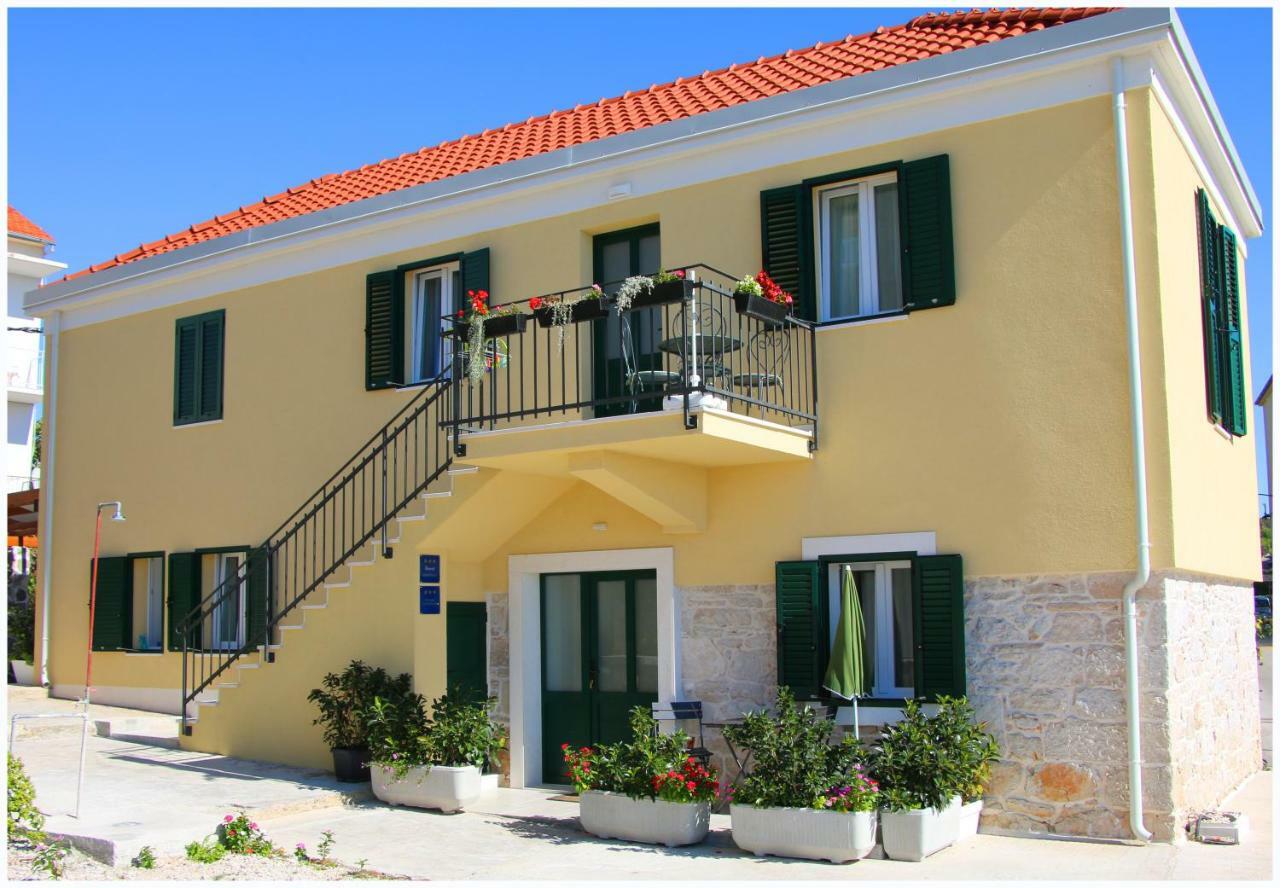 Apartmani Baranovic Primošten Exterior foto