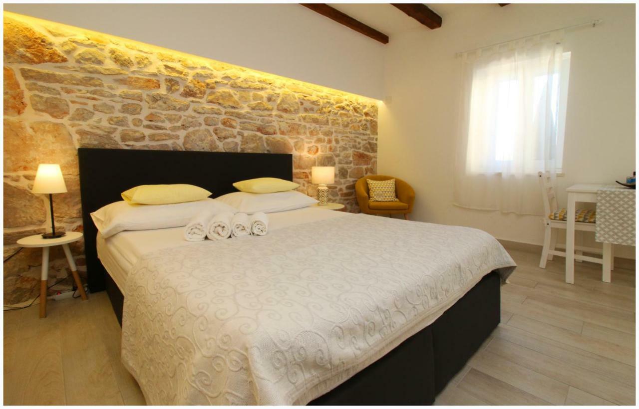 Apartmani Baranovic Primošten Exterior foto