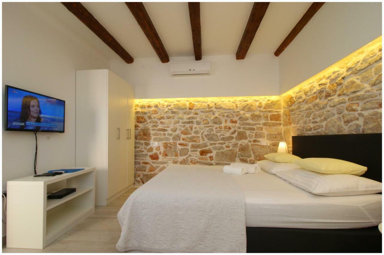 Apartmani Baranovic Primošten Exterior foto