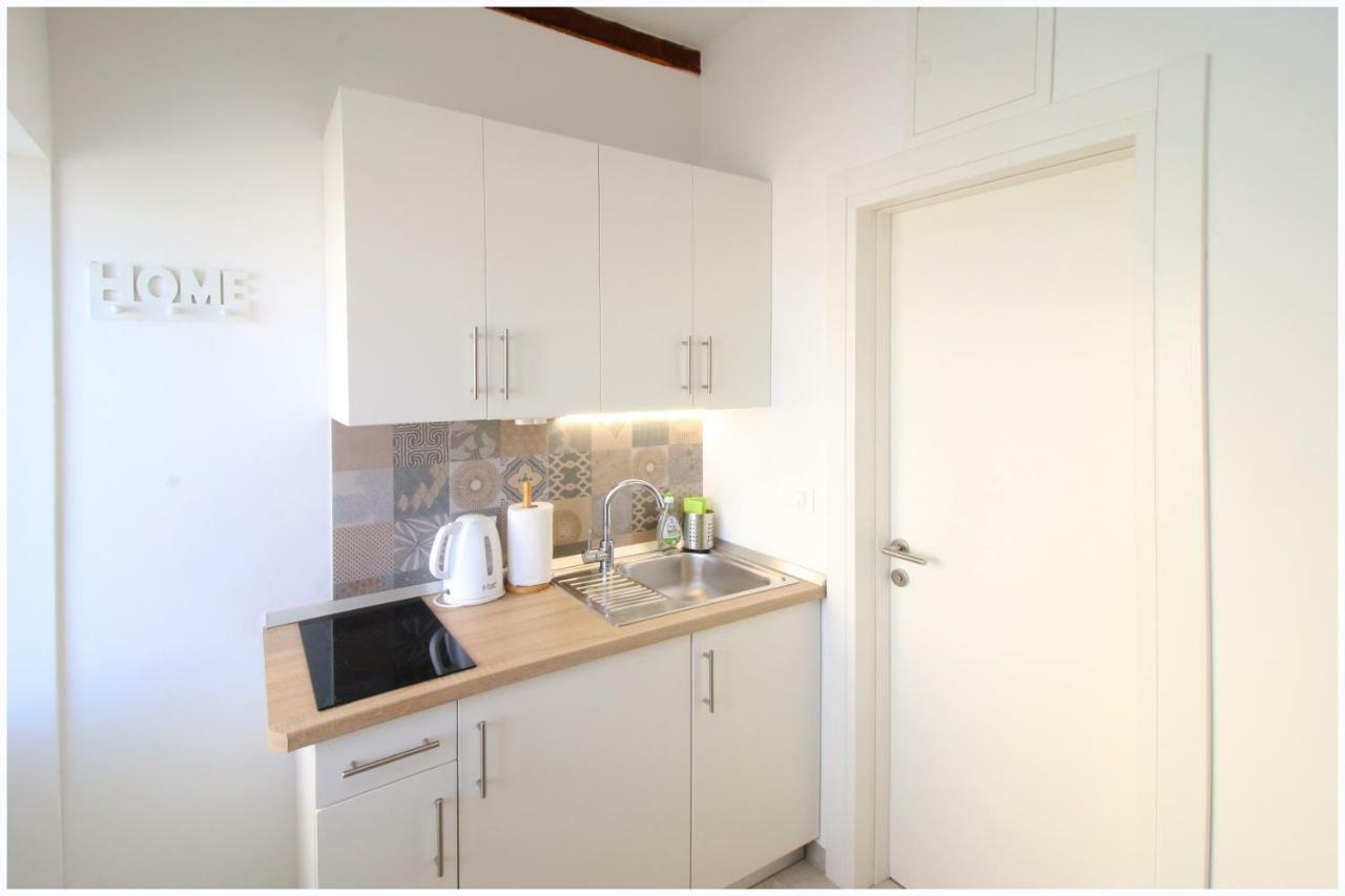 Apartmani Baranovic Primošten Exterior foto