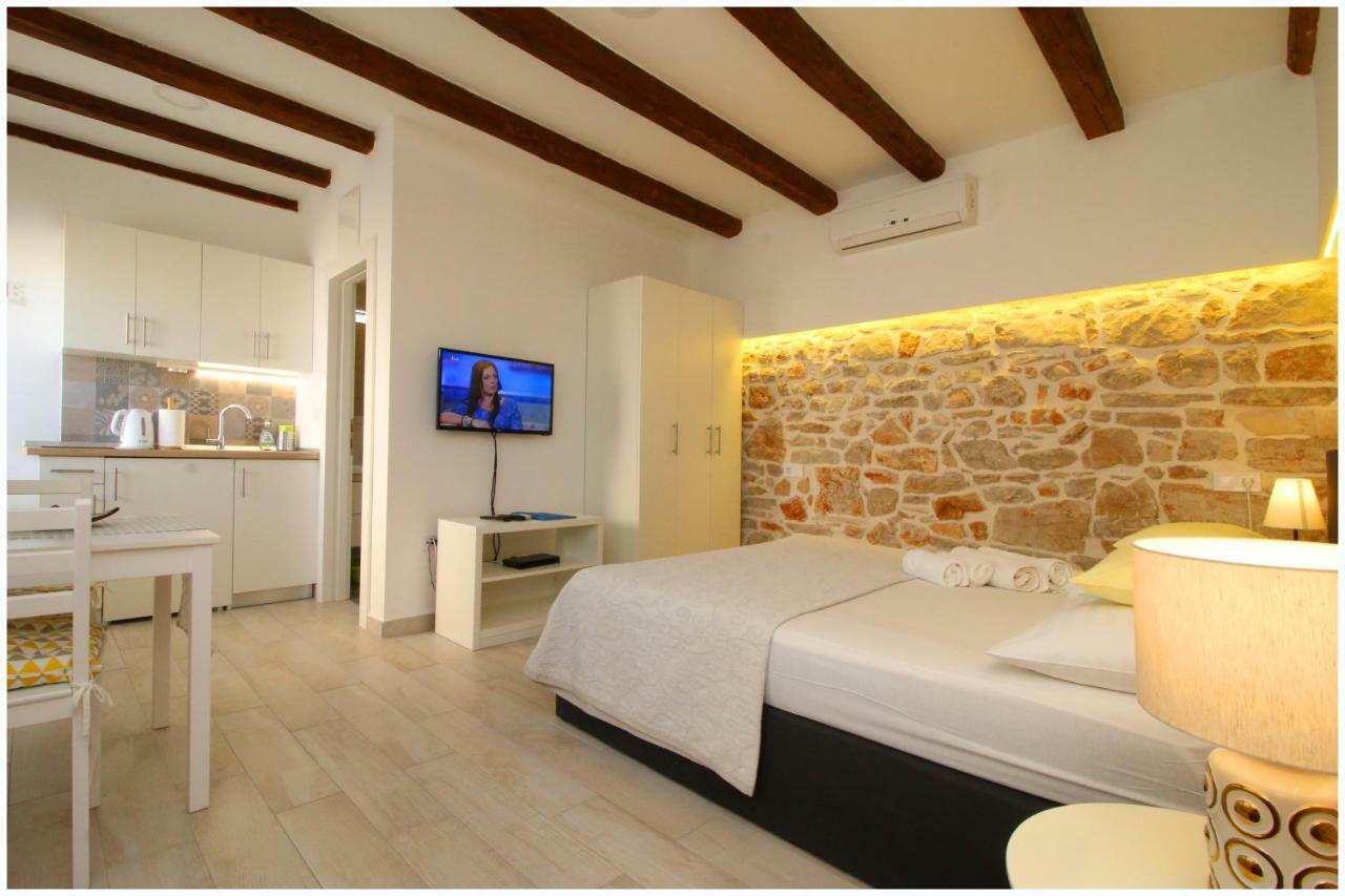 Apartmani Baranovic Primošten Exterior foto