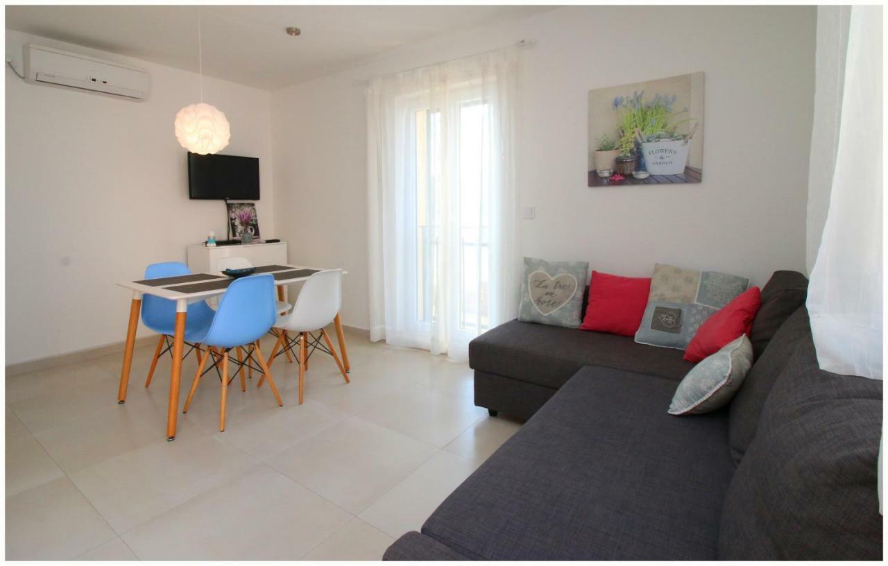 Apartmani Baranovic Primošten Exterior foto