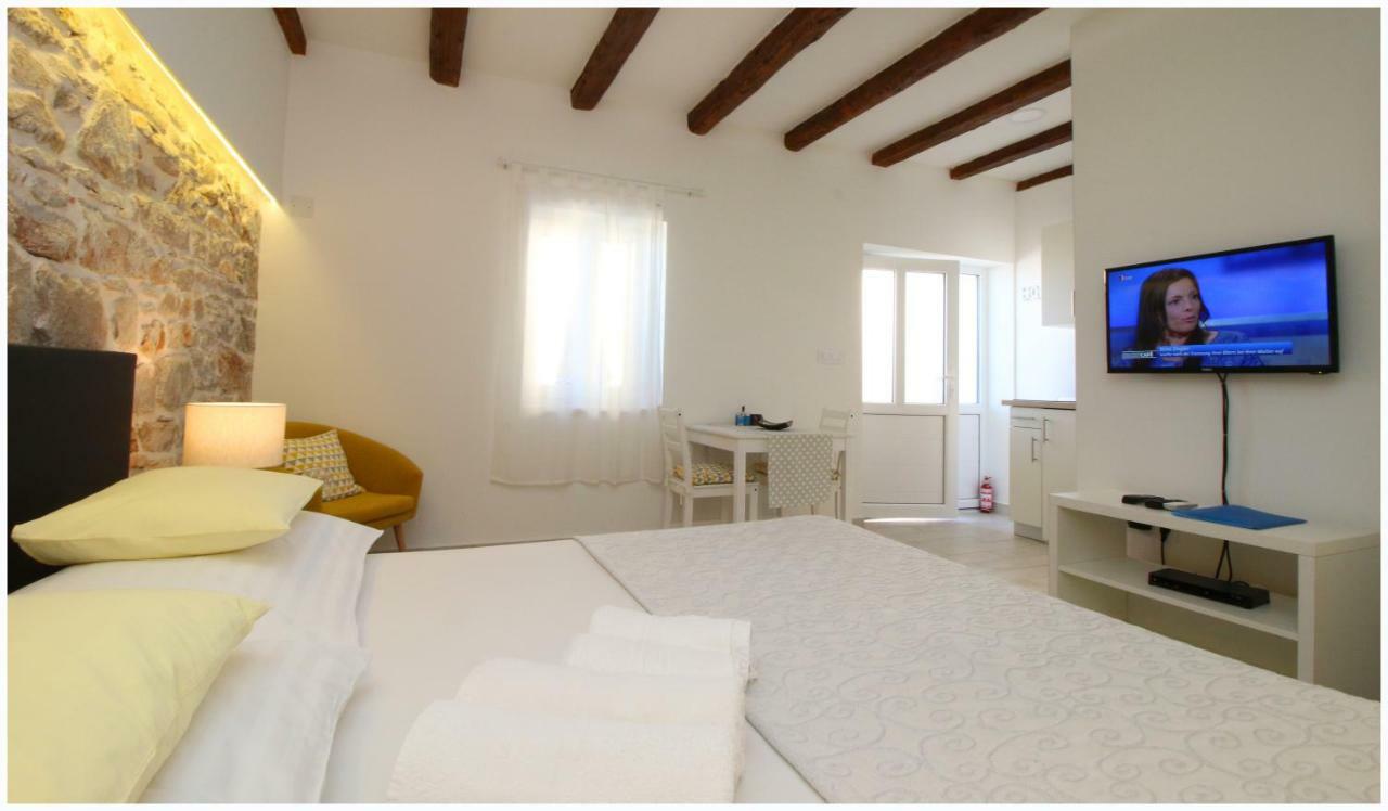 Apartmani Baranovic Primošten Exterior foto